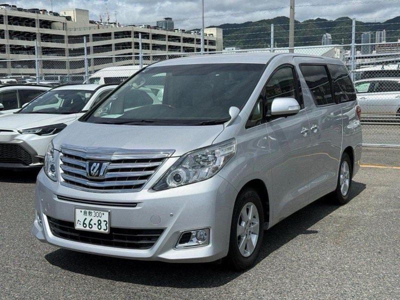 2014 Toyota Alphard X 2.4 Petrol Automatic 8 Seater low miles ULEZ Air Conditioning. Last of the 20 Series model